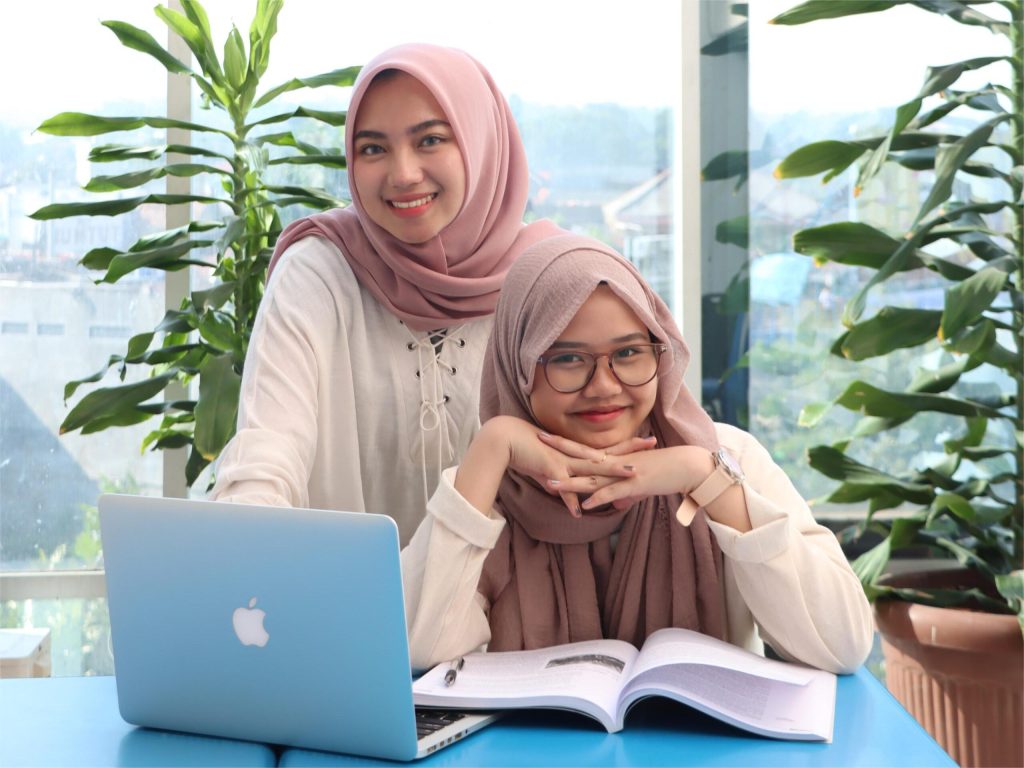 Pendidikan Tanpa Kasta: Menembus Bangku Kuliah Impian Lewat Jalur Beasiswa Penuh